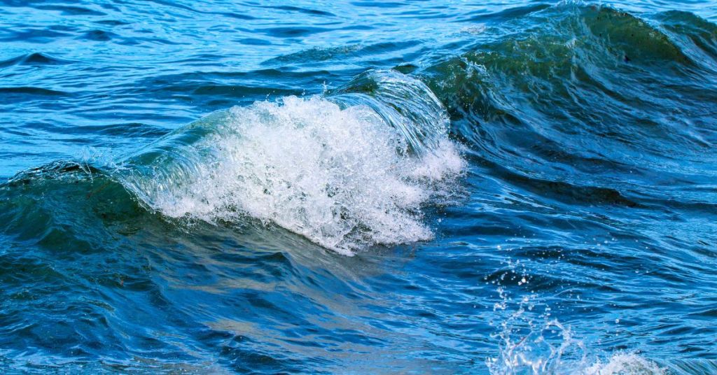 understanding-sea-swell-waves