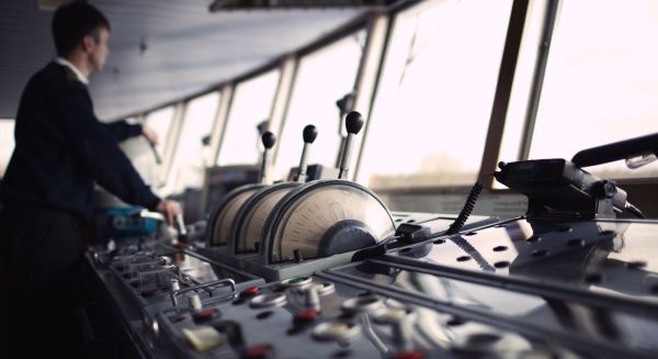 Sailing Ship Navigation Techniques: Ancient Methods & Tools (Updated)