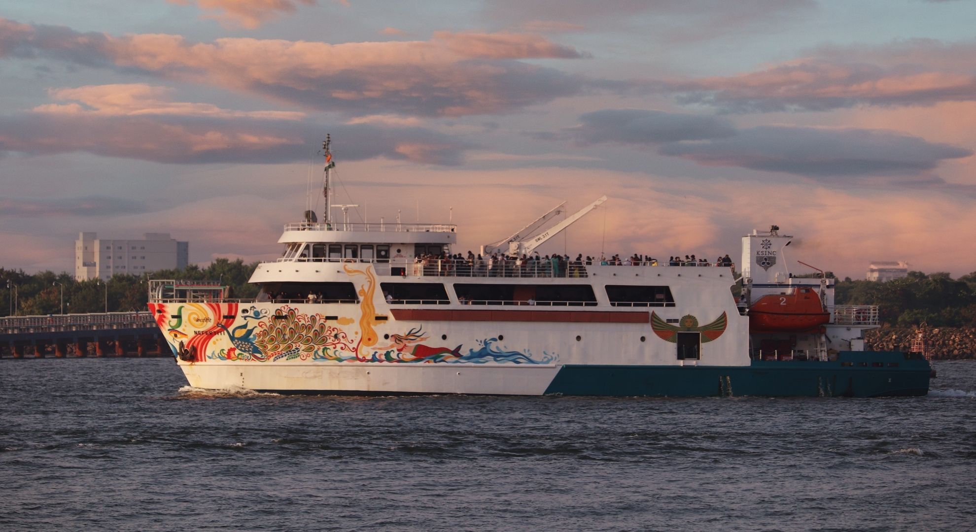 The-Magnificent-Nefertiti-Ship_-A-Journey-of-Luxury-and-Adventure
