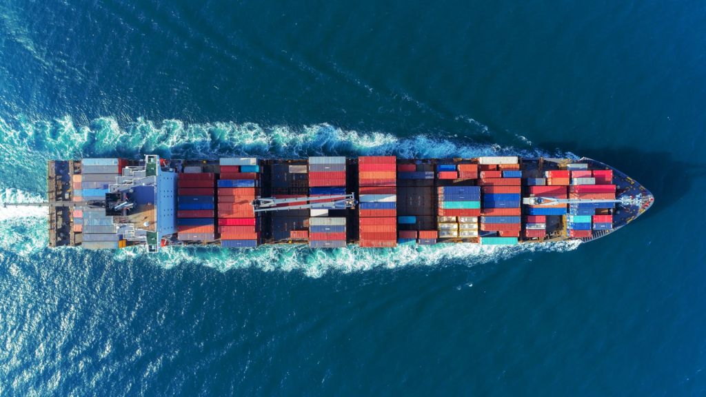 understanding-the-role-of-a-shipbroker