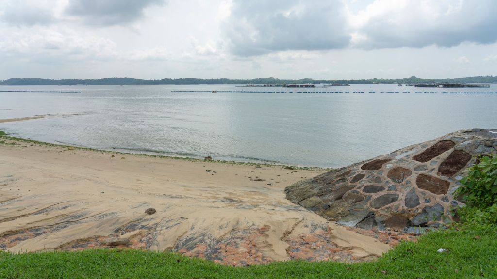 the-strait-of-singapore-a-hub-of-global-trade