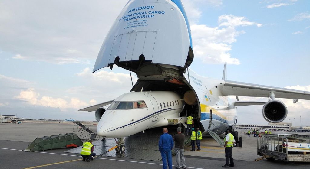 antonov an-225 cargo plane