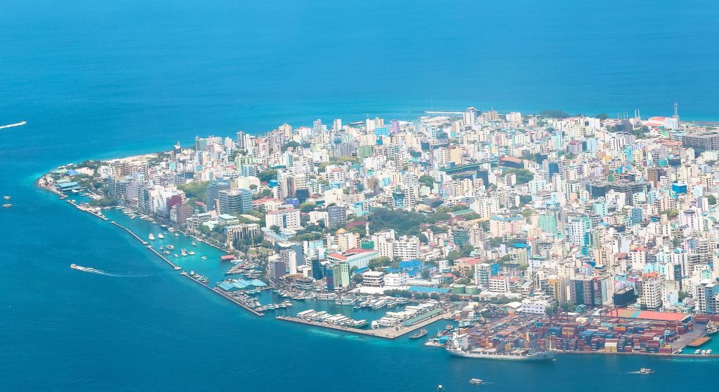 preserving-paradise-sustainable-practices-at-the-port-of-malé