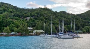port-of-praslin-gateway-to-seychelles-paradise