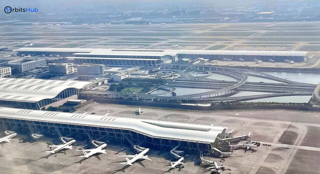 Shanghai Pudong International Airport (Shanghai, China)