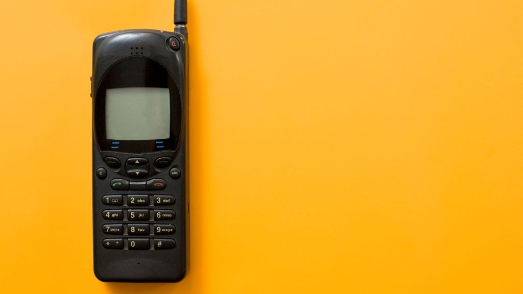 choosing-the-right-mobile-satellite-phone-plan-a-comprehensive-guide