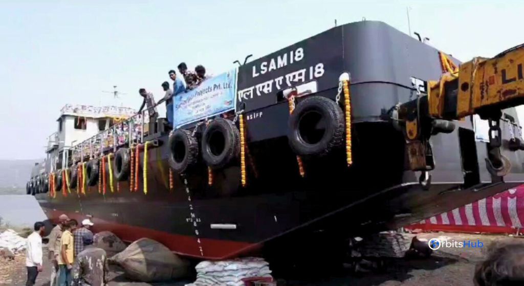 delivery-of-sixth-ammunition-and-missile-barge-lsam-20-yard-130