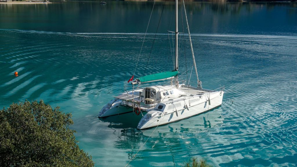 catamarans-twin-hulls-infinite-possibilities