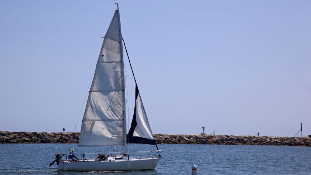 the-timeless-appeal-of-sailboat-racing